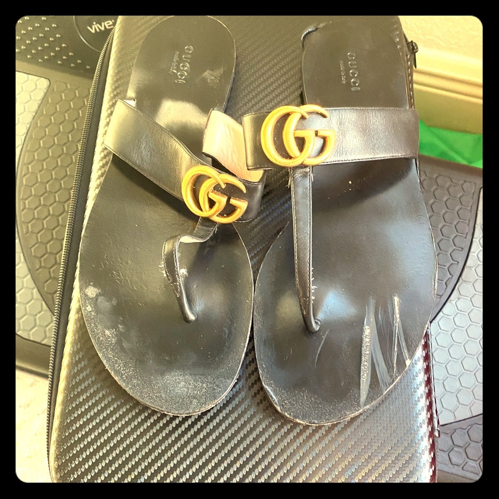 Gucci GG thong sandal with gold hardware